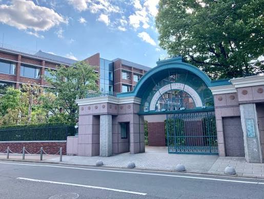 淑徳中学高等学校 正門